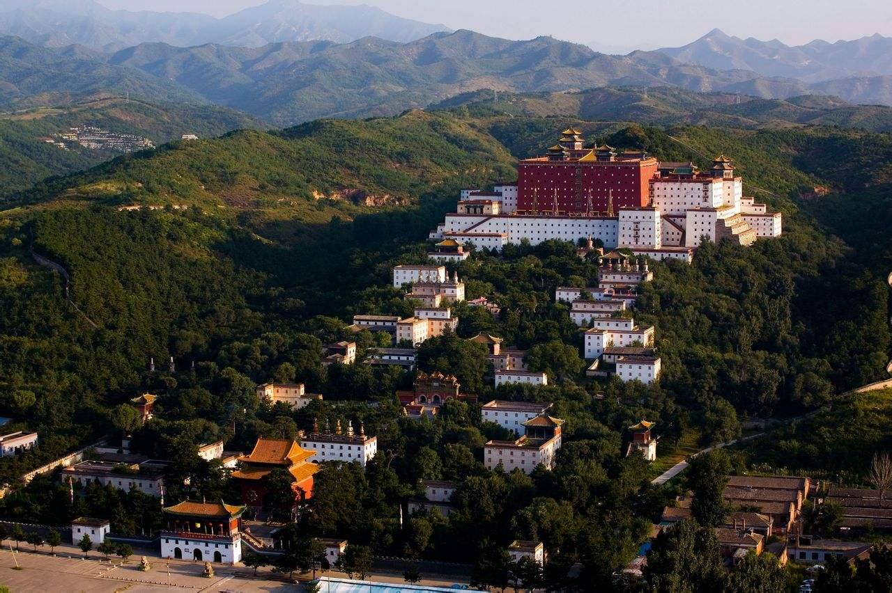 承德，历史与现代交融的绿色明珠之城